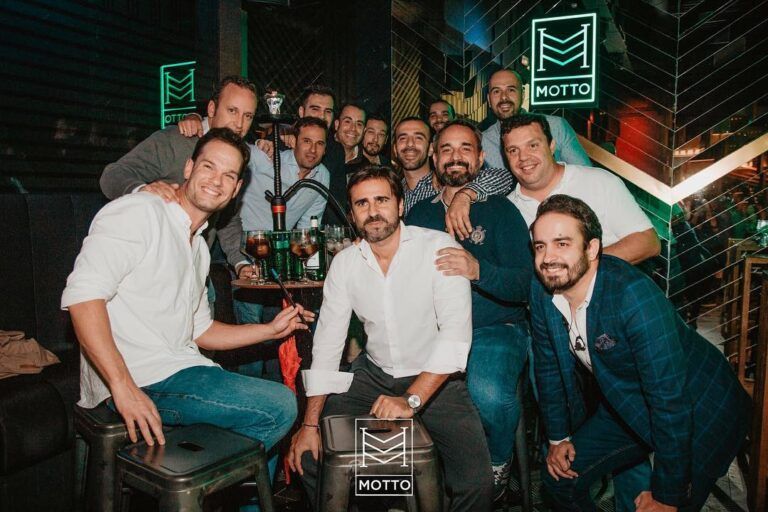 Bar de copas con cachimbas en Sevilla